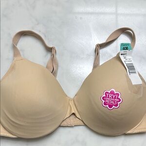 Hanes Concealing Petals Bra in Beige NWT 40B